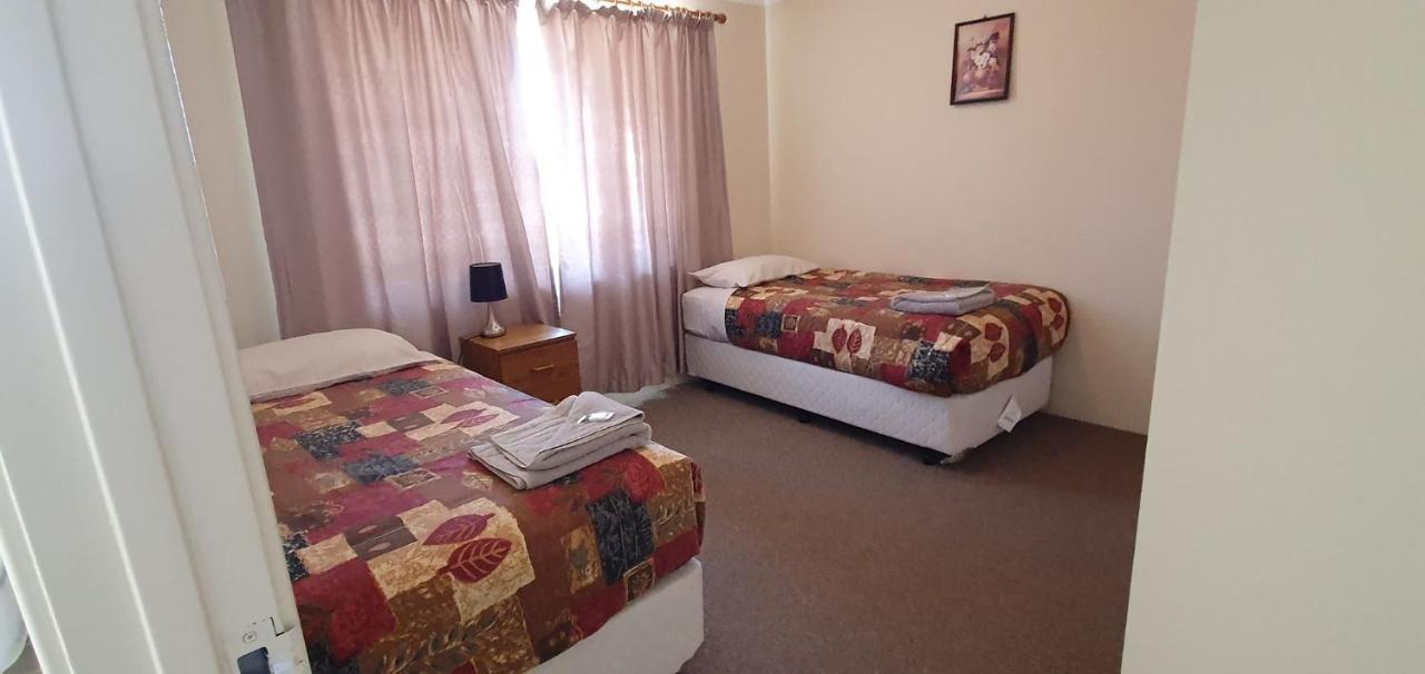 Pinjarra Caravan Park And Cabins エクステリア 写真