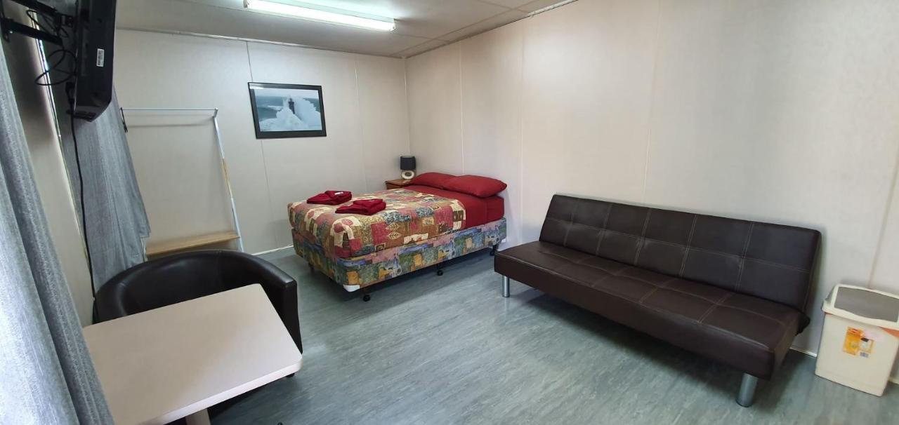 Pinjarra Caravan Park And Cabins エクステリア 写真