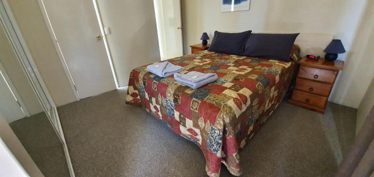 Pinjarra Caravan Park And Cabins エクステリア 写真