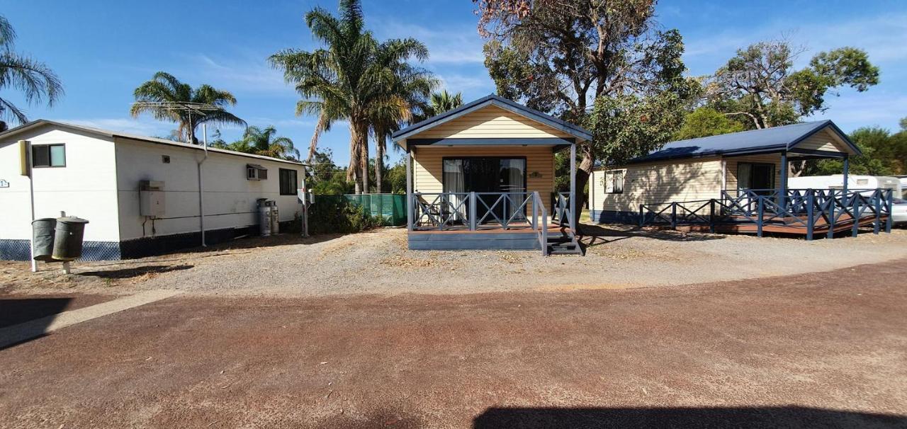 Pinjarra Caravan Park And Cabins エクステリア 写真